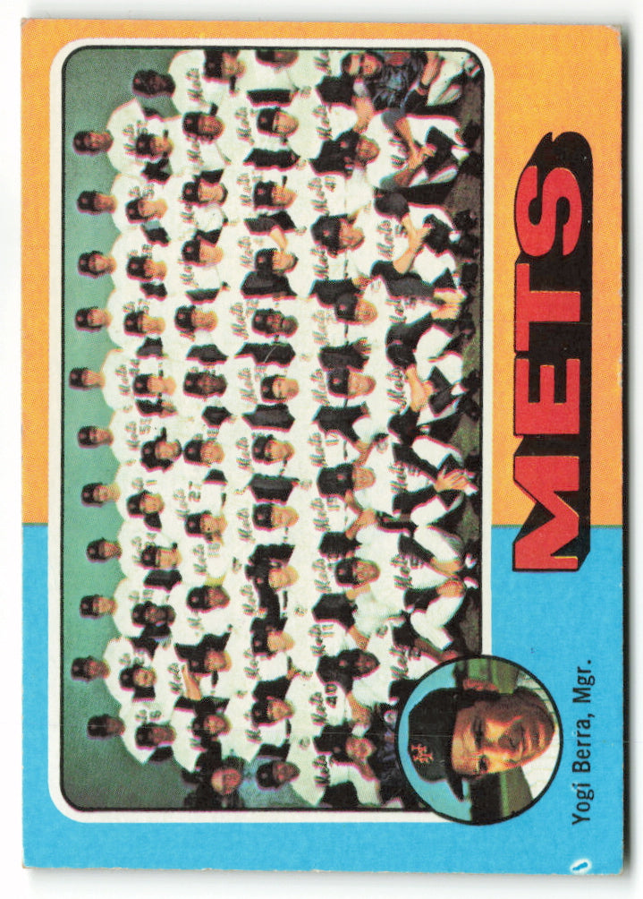 1975 Topps Mini #421 N.Y. Mets Team Card/Yogi Berra