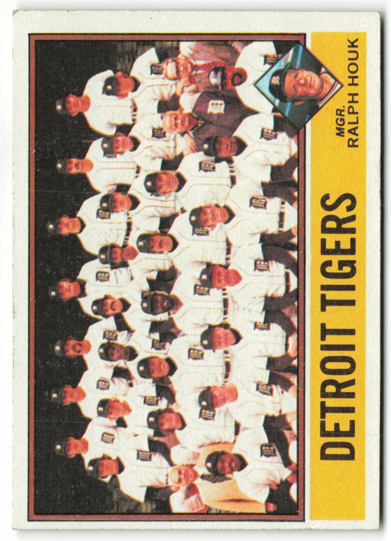 1976 Topps #361 Detroit Tigers / Ralph Houk - Team Card