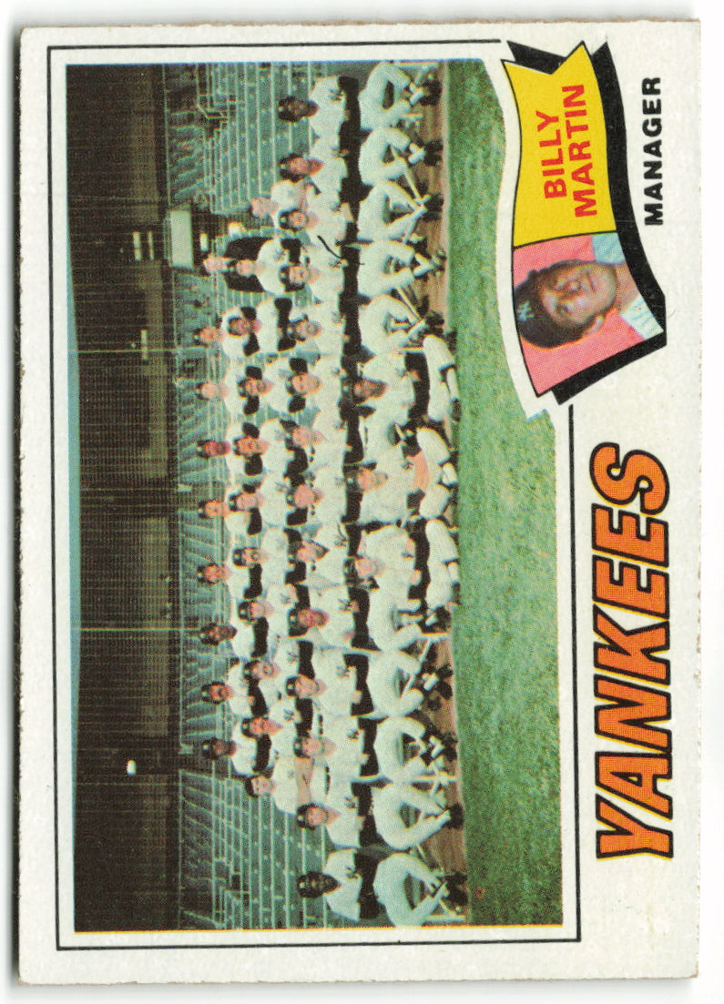 1977 Topps #387 New York Yankees / Billy Martin Team Card, MGR